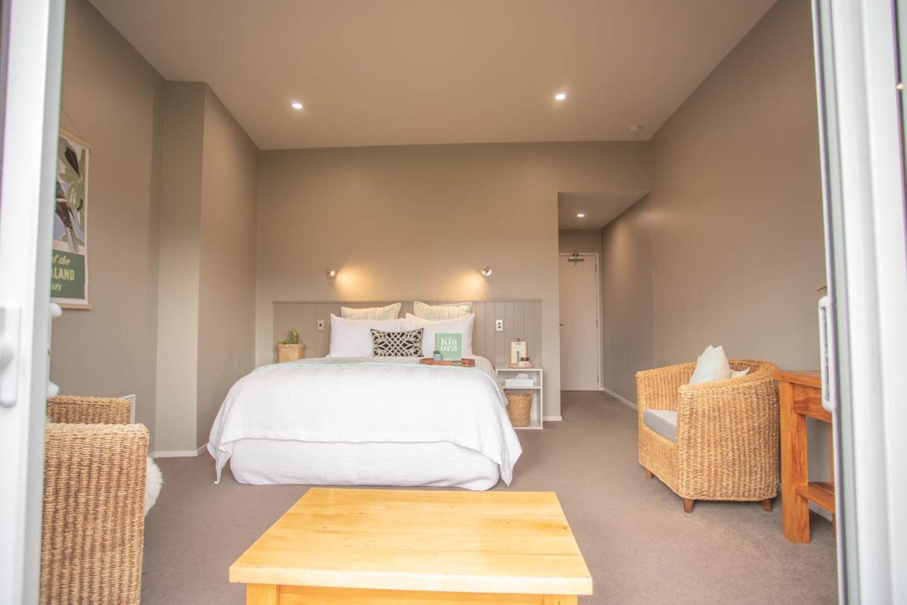 Dunluce Boutique B&B Те-Анау Экстерьер фото
